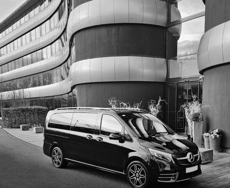 Dinez executive chauffeur Mercedes V class corporate arrival at Aviator Hotel Farnborough, 55 Farnborough Road, GU14 6EL